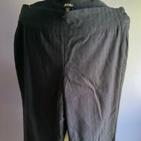 Navy Textured Stretch Capris size 14W - Picture 6 of 8